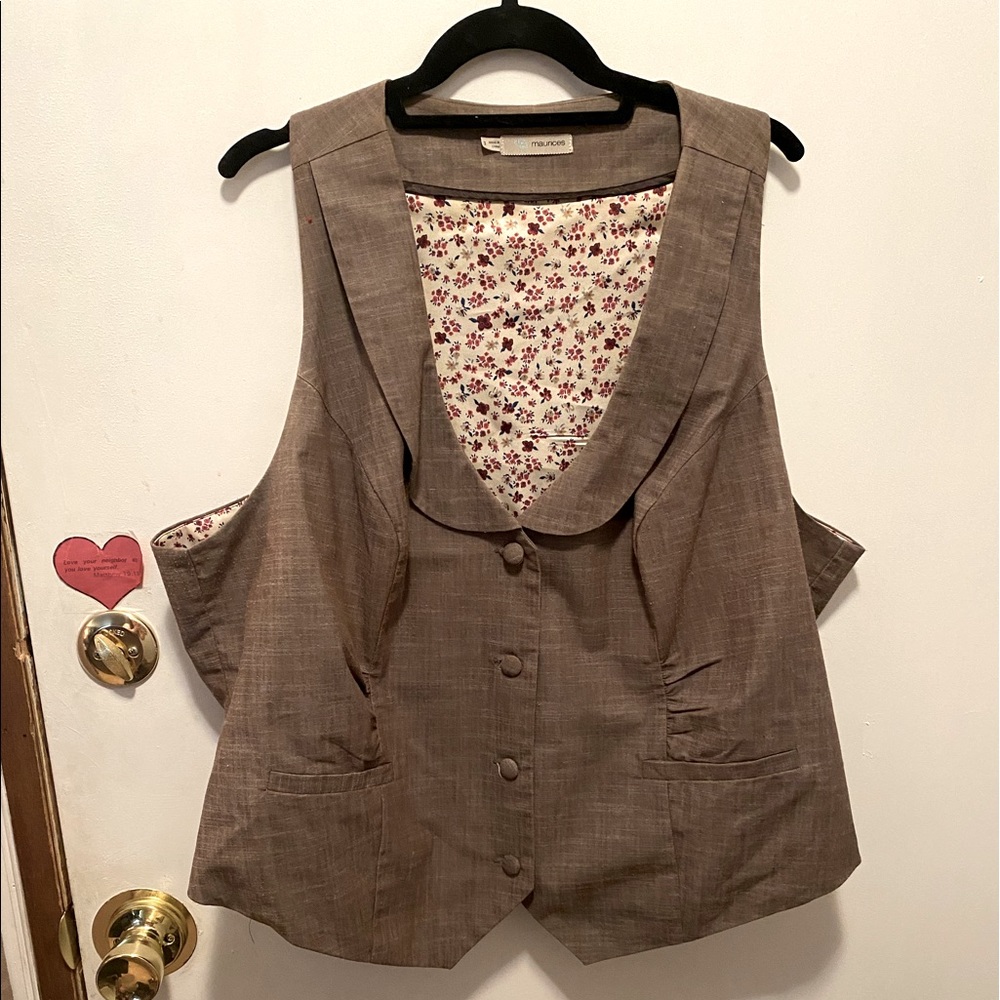 3/$15 - Maurice’s Taupe Vest
